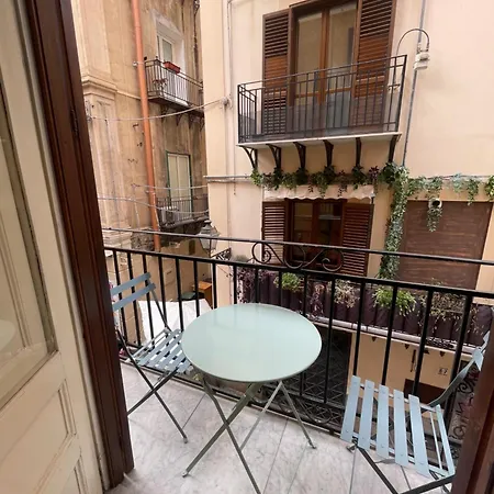 Le Colonne Del Massimo - Apartment In Front Of Massimo Theatre Palermo Exterior foto